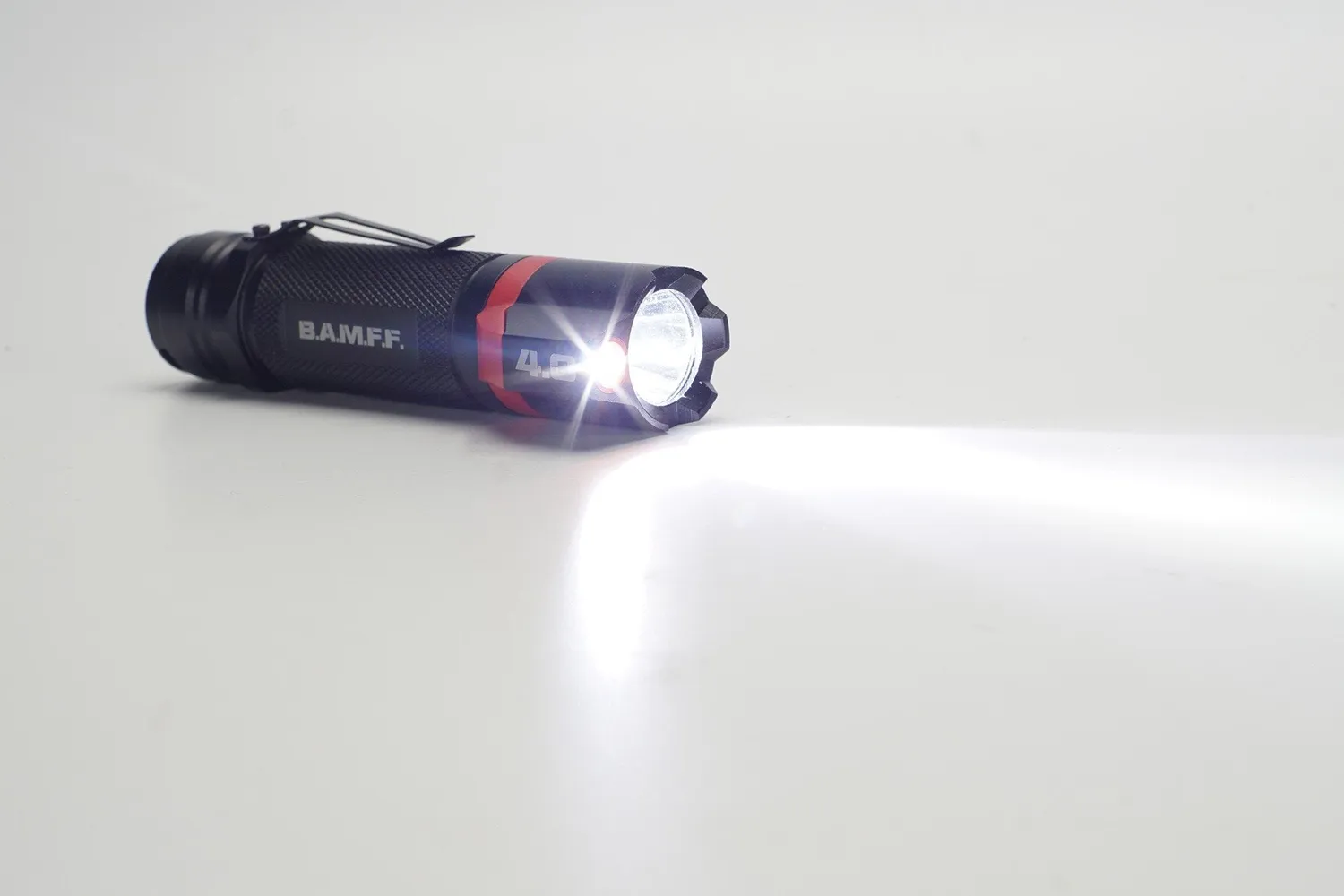 RISK RACING B.A.M.F.F. 4.0 LED baterka 400 lúmenov