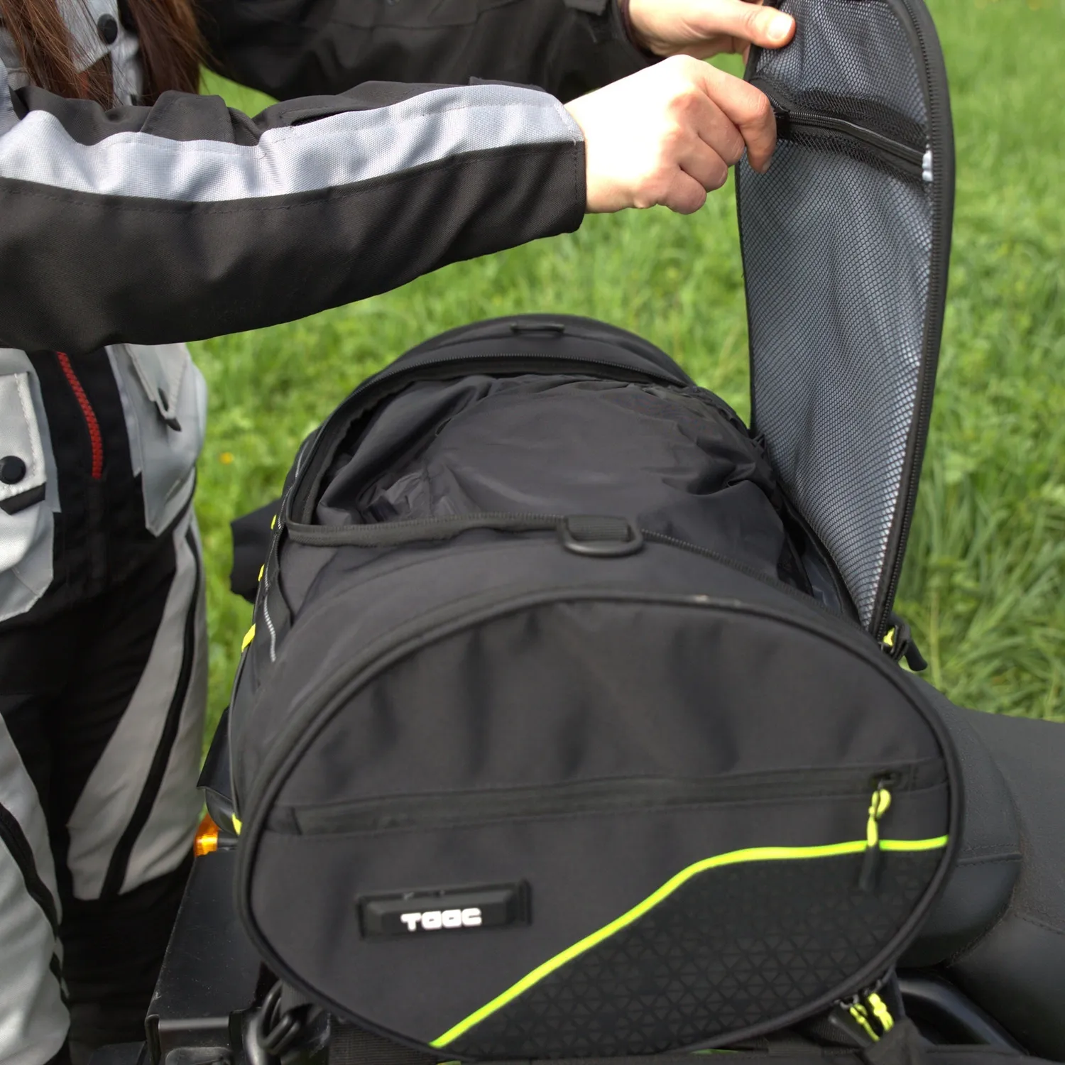 Tucano Urbano TC33 sedlová taška 35 l