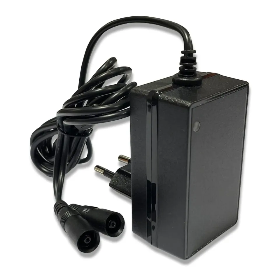 Tucano Urbano nabíjačka na batériu 12V 3000 mAh